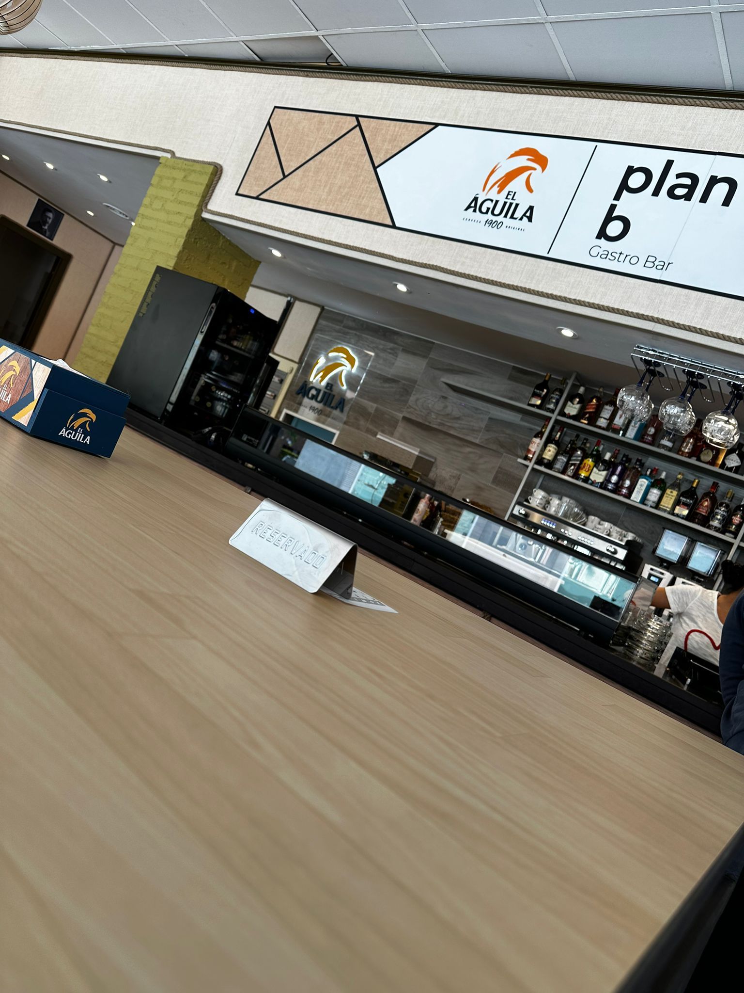 ¡Descubre el Nuevo Templo Gastronómico en Móstoles: Plan B Gastrobar!